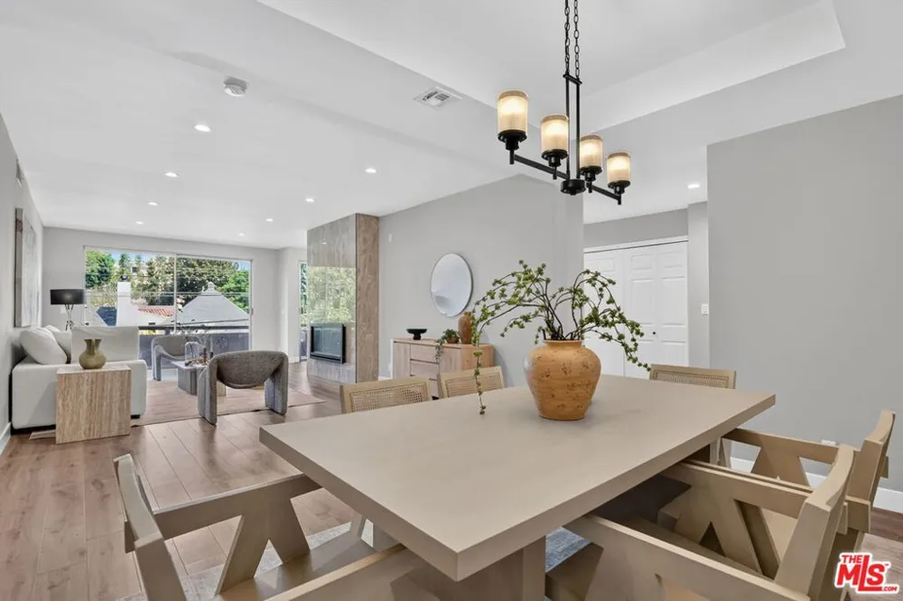 1509 Greenfield Avenue #207 Los Angeles, CA 90025