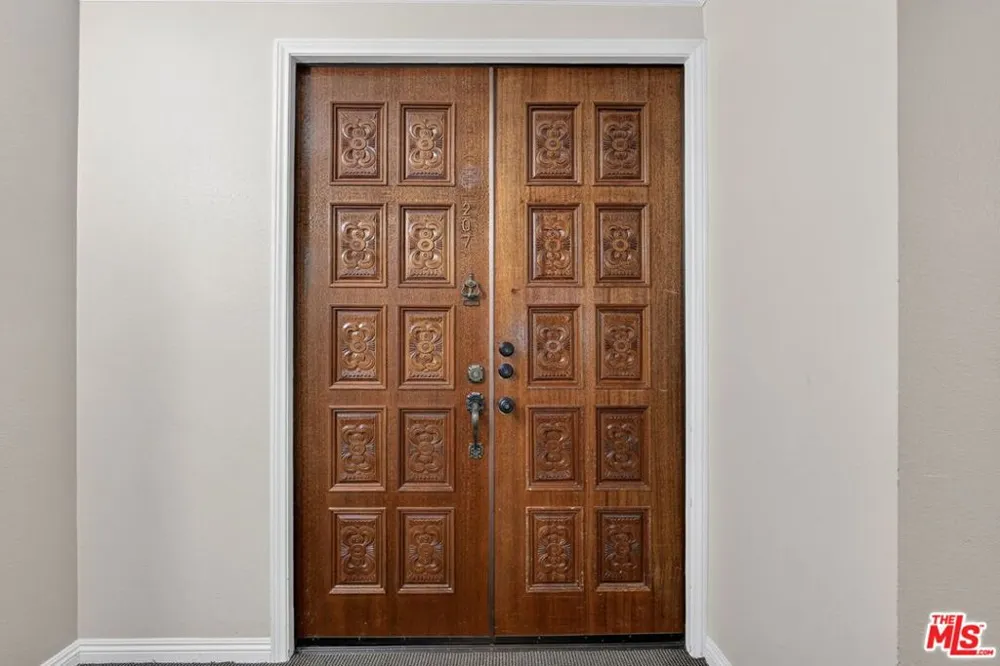 1509 Greenfield Avenue #207 Los Angeles, CA 90025