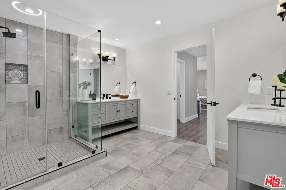 1509 Greenfield Avenue #207 Los Angeles, CA 90025