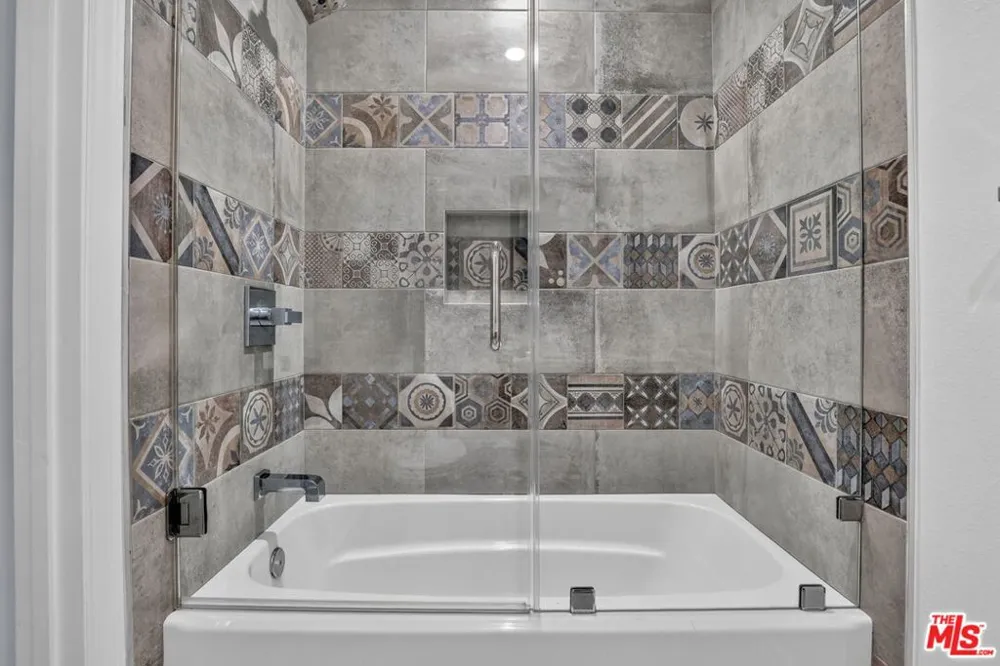 1509 Greenfield Avenue #207 Los Angeles, CA 90025
