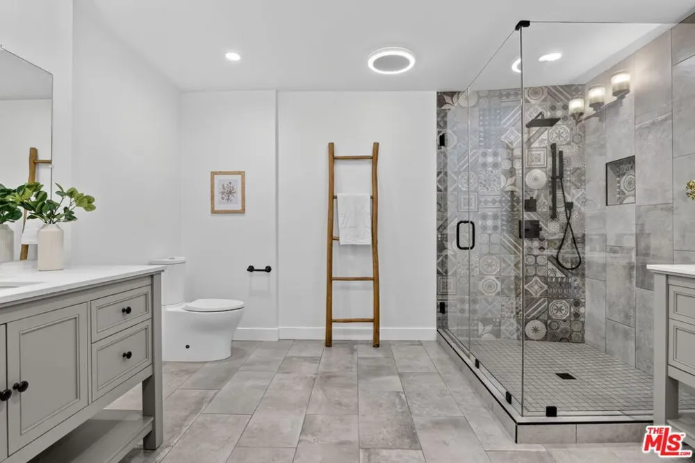 1509 Greenfield Avenue #207 Los Angeles, CA 90025
