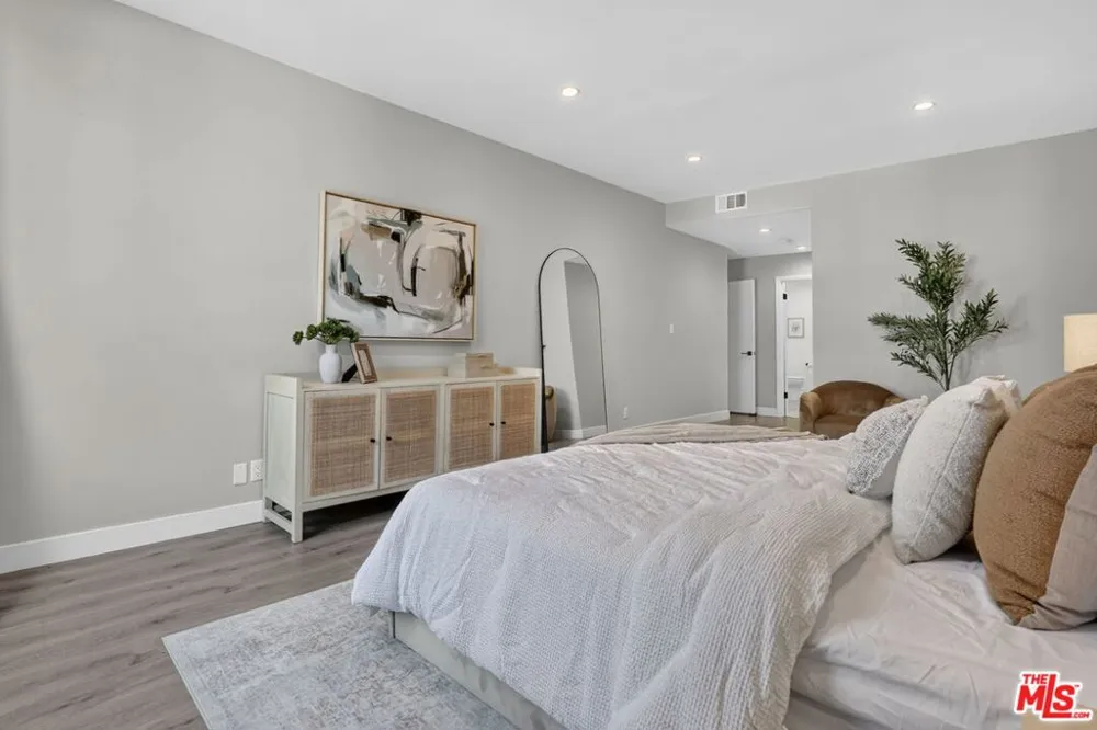 1509 Greenfield Avenue #207 Los Angeles, CA 90025