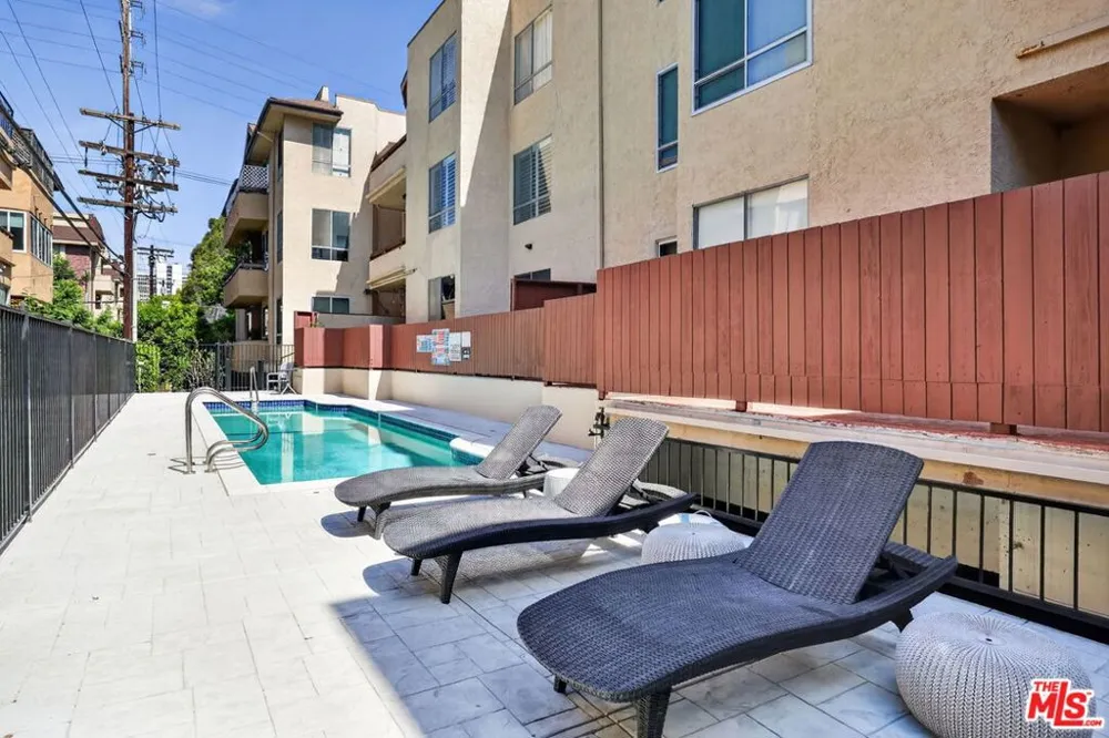 1509 Greenfield Avenue #207 Los Angeles, CA 90025
