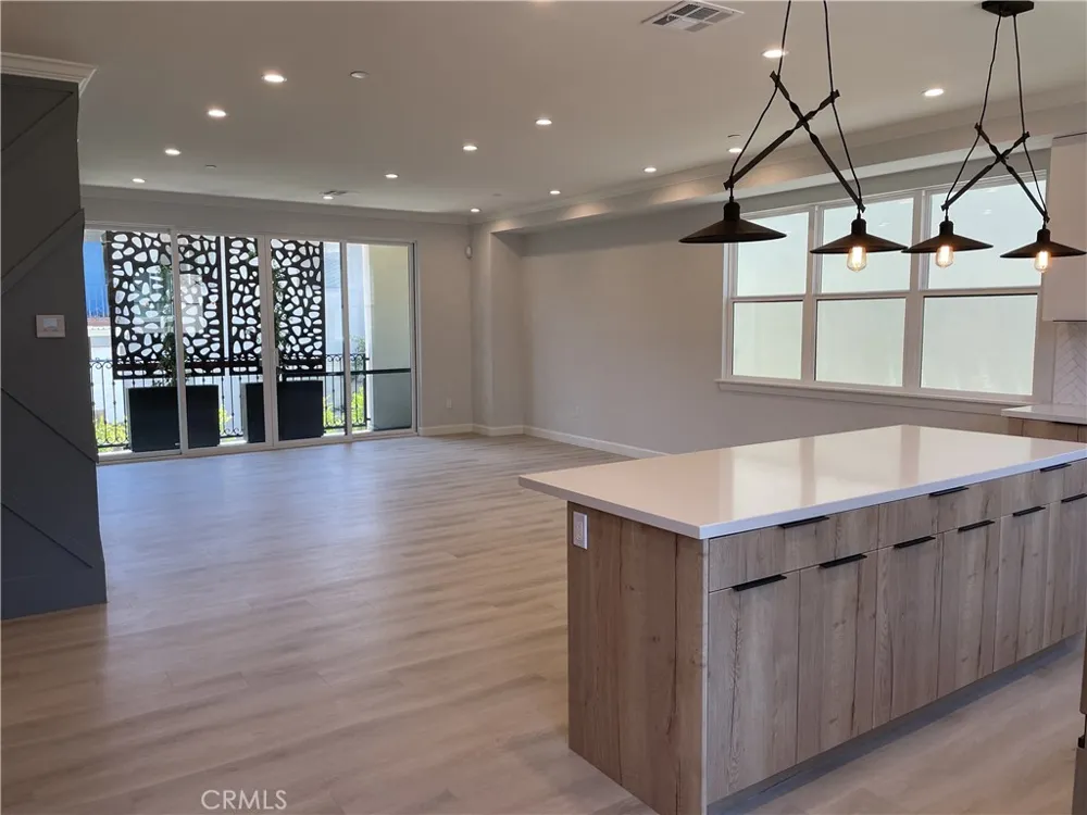 1022 La Cadena Ave #C Arcadia, CA 91007