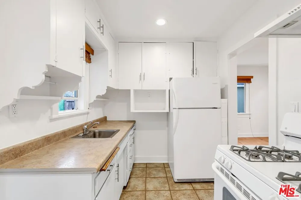 10948 Aletta Avenue #A Culver City, CA 90232
