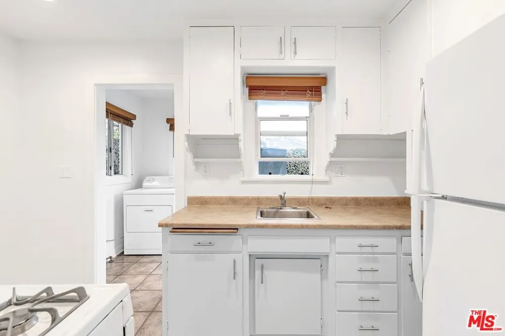 10948 Aletta Avenue #A Culver City, CA 90232
