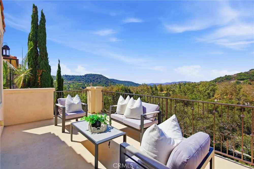 19 Via Soria San Clemente, CA 92673