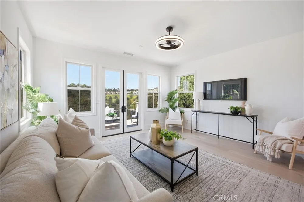 19 Via Soria San Clemente, CA 92673