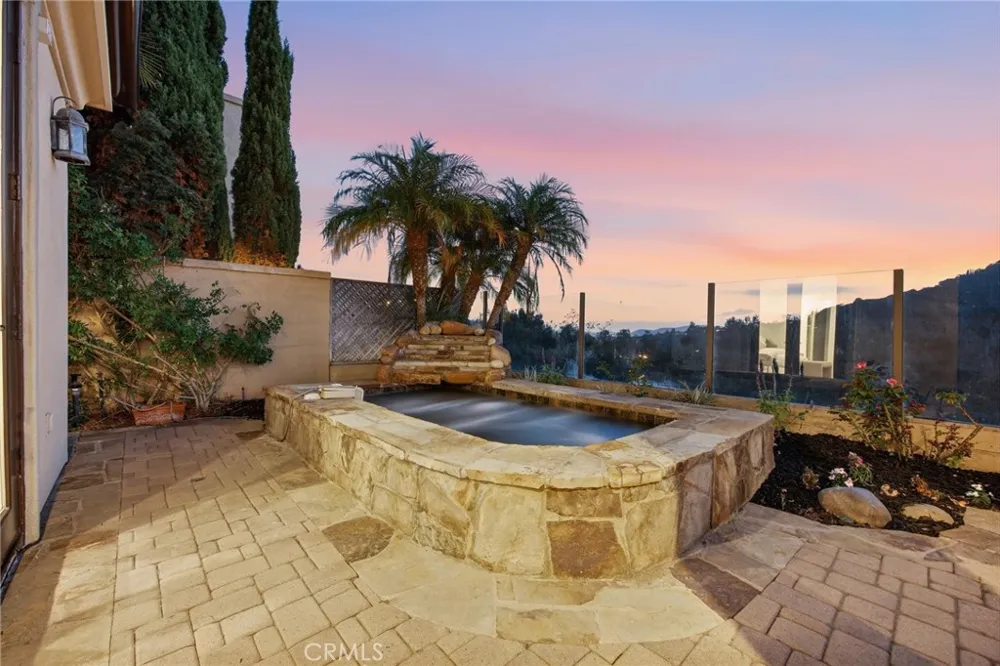 19 Via Soria San Clemente, CA 92673