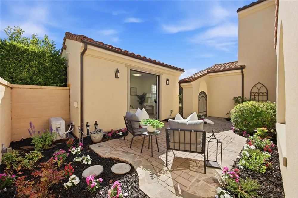 19 Via Soria San Clemente, CA 92673