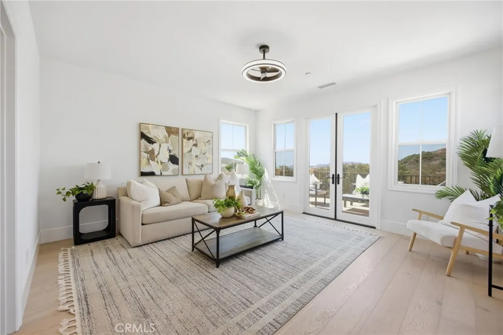 19 Via Soria San Clemente, CA 92673