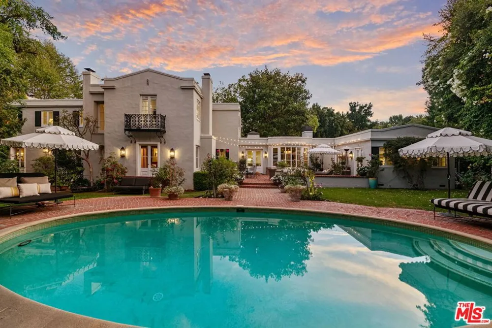 1110 Benedict Canyon Drive Beverly Hills, CA 90210