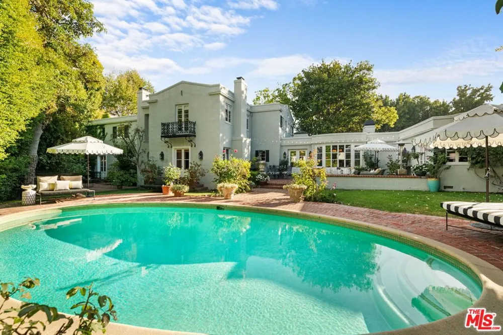 1110 Benedict Canyon Drive Beverly Hills, CA 90210