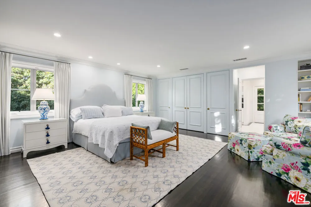 1110 Benedict Canyon Drive Beverly Hills, CA 90210