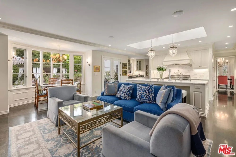 1110 Benedict Canyon Drive Beverly Hills, CA 90210