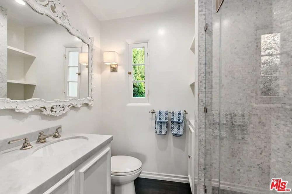 1110 Benedict Canyon Drive Beverly Hills, CA 90210