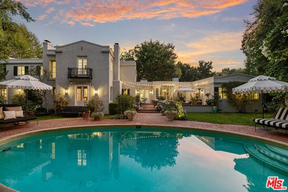 1110 Benedict Canyon Drive Beverly Hills, CA 90210
