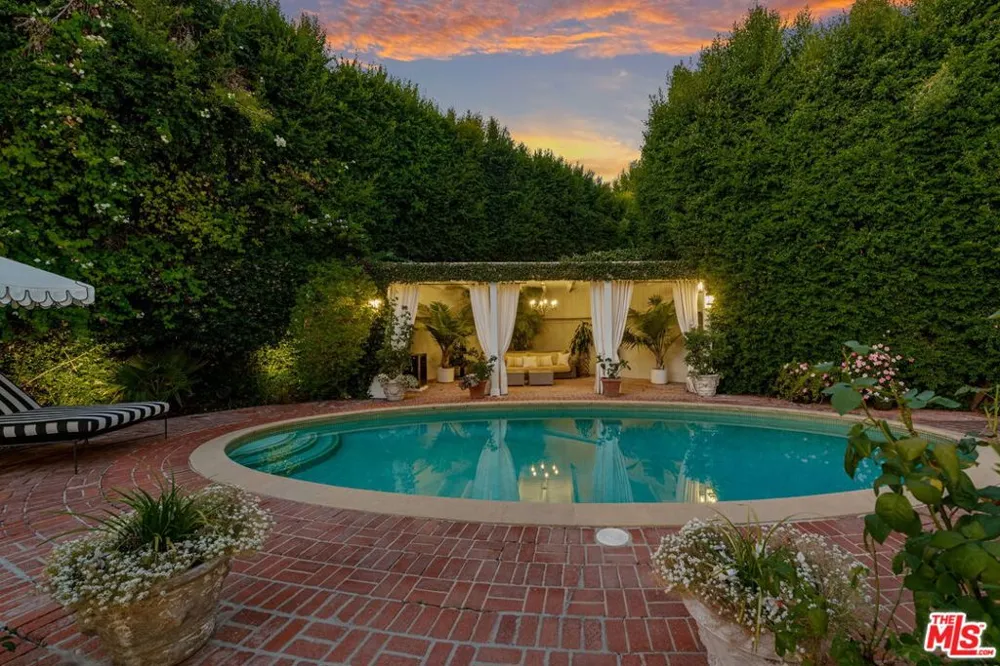 1110 Benedict Canyon Drive Beverly Hills, CA 90210
