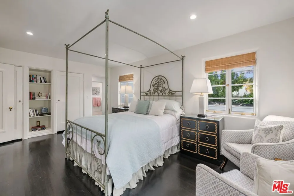 1110 Benedict Canyon Drive Beverly Hills, CA 90210