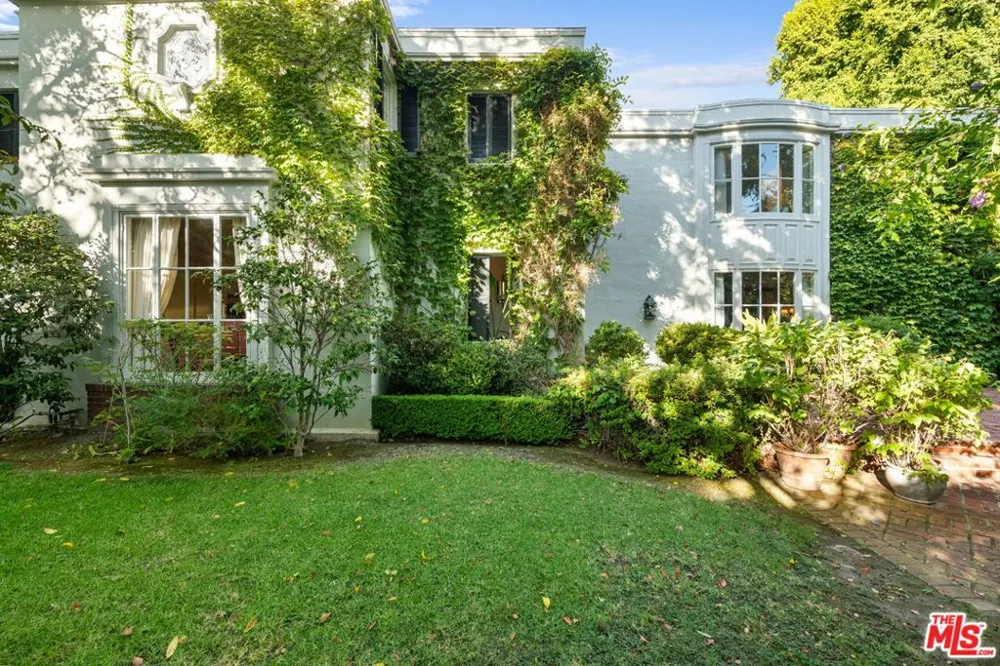 1110 Benedict Canyon Drive Beverly Hills, CA 90210