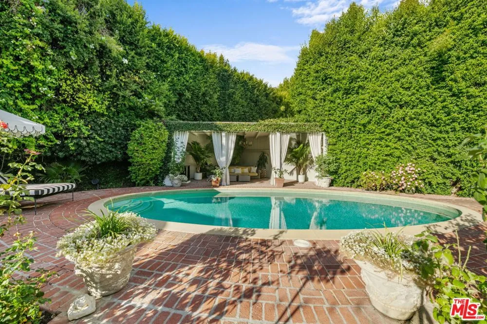 1110 Benedict Canyon Drive Beverly Hills, CA 90210