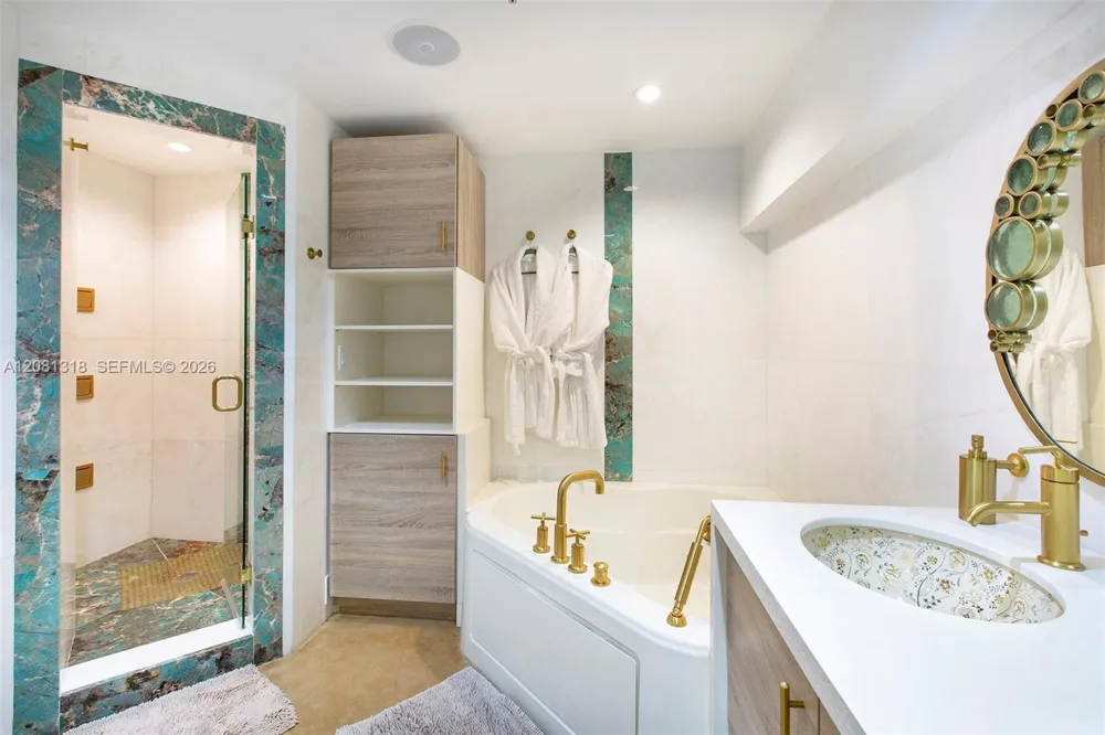 5445 Collins Ave #P2 Miami Beach, FL 33140