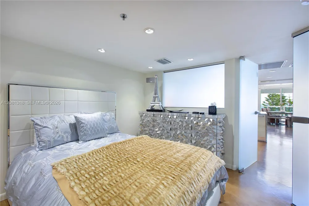 5445 Collins Ave #P2 Miami Beach, FL 33140