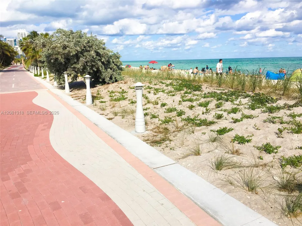 5445 Collins Ave #P2 Miami Beach, FL 33140