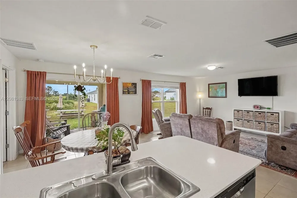9012 W Justice Cir La Belle, FL 33935