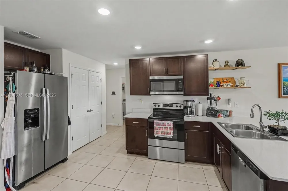 9012 W Justice Cir La Belle, FL 33935