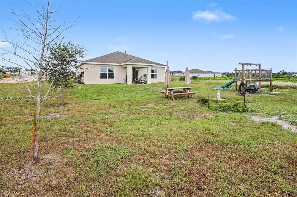 9012 W Justice Cir La Belle, FL 33935
