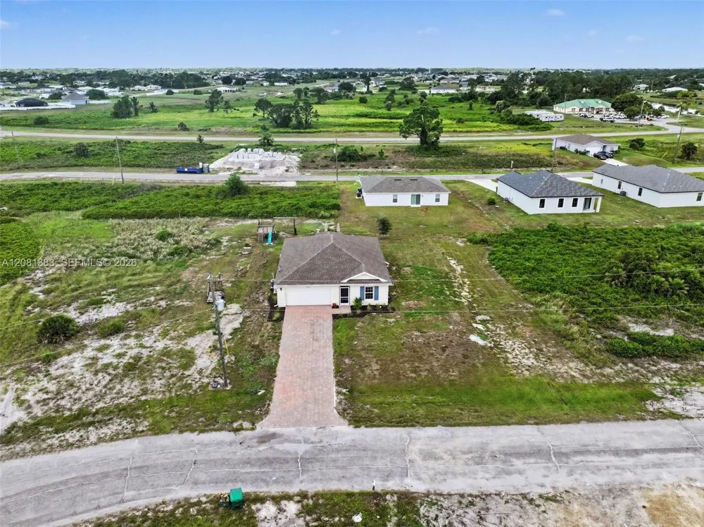 9012 W Justice Cir La Belle, FL 33935