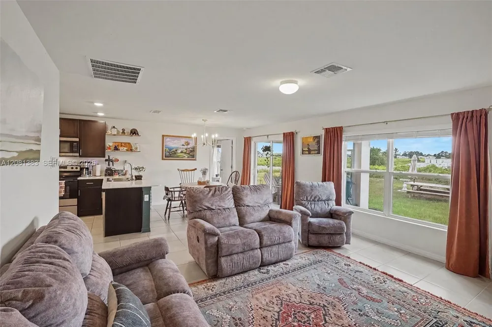 9012 W Justice Cir La Belle, FL 33935