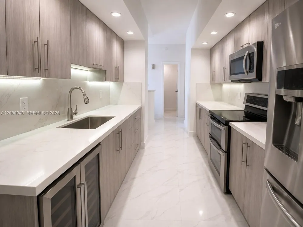 6917 Collins Ave #PH04 Miami Beach, FL 33141