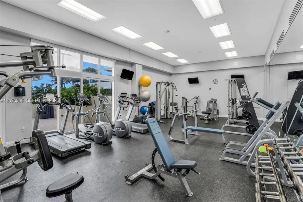 6917 Collins Ave #PH04 Miami Beach, FL 33141