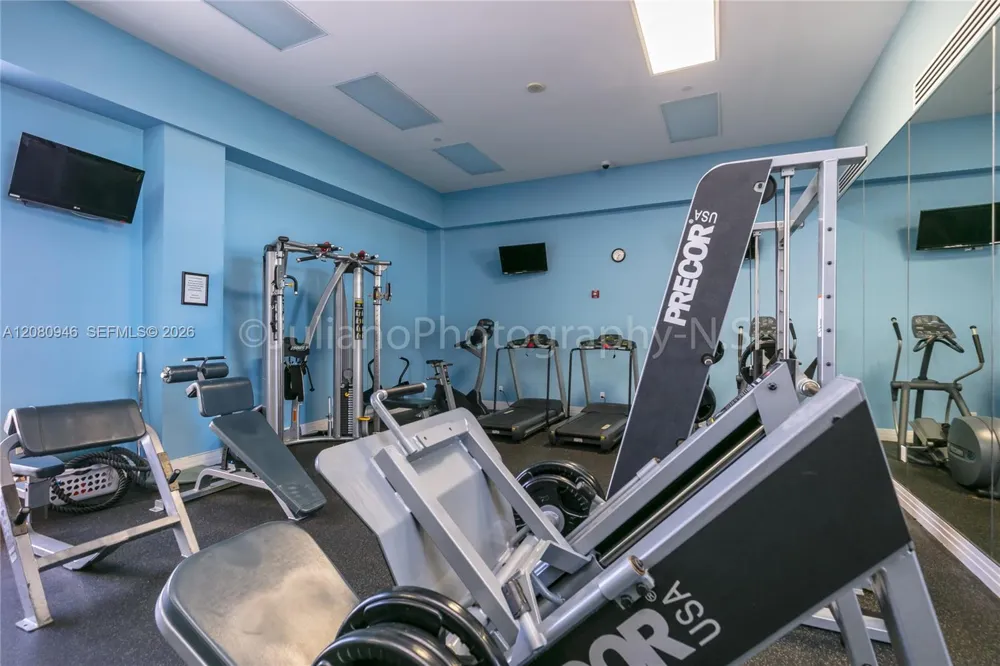 6917 Collins Ave #PH04 Miami Beach, FL 33141