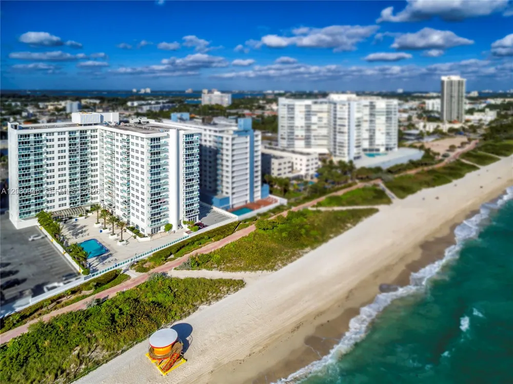 6917 Collins Ave #PH04 Miami Beach, FL 33141