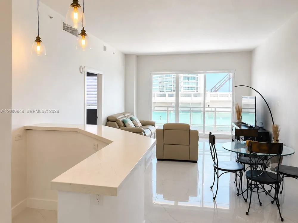 6917 Collins Ave #PH04 Miami Beach, FL 33141