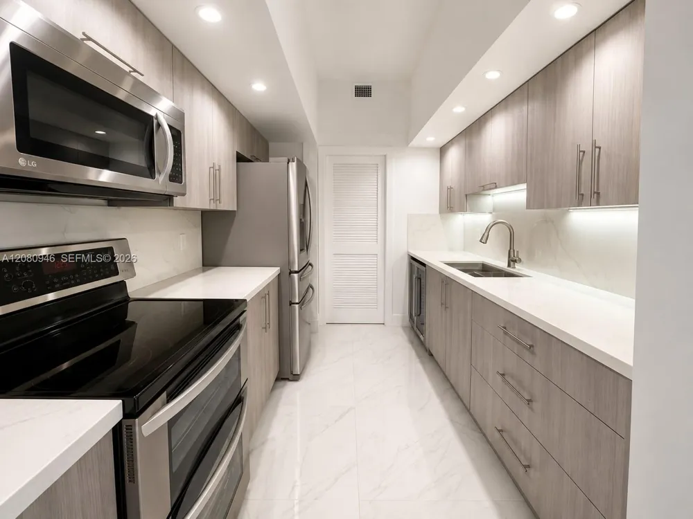 6917 Collins Ave #PH04 Miami Beach, FL 33141