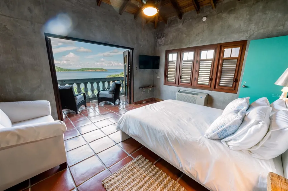 9 WILLIAM FONT Culebra, PR 00775