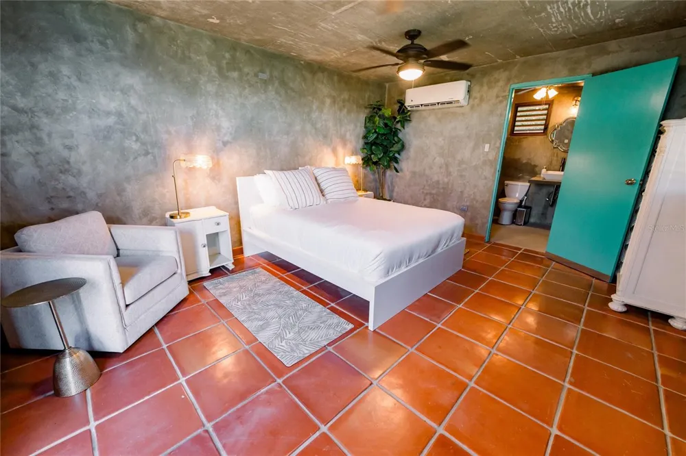 9 WILLIAM FONT Culebra, PR 00775