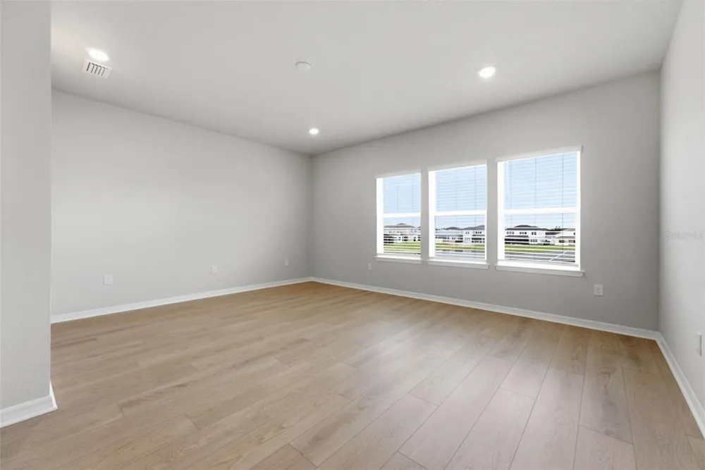 8369 FENTON STREET Orlando, FL 32836