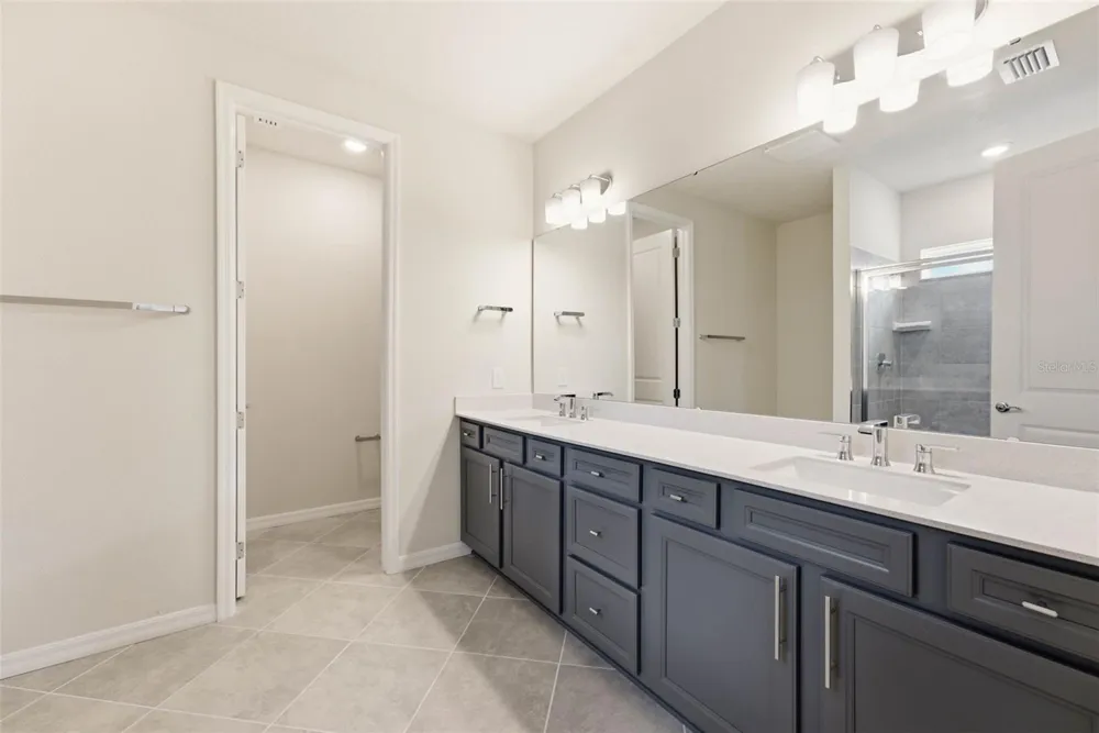 8369 FENTON STREET Orlando, FL 32836