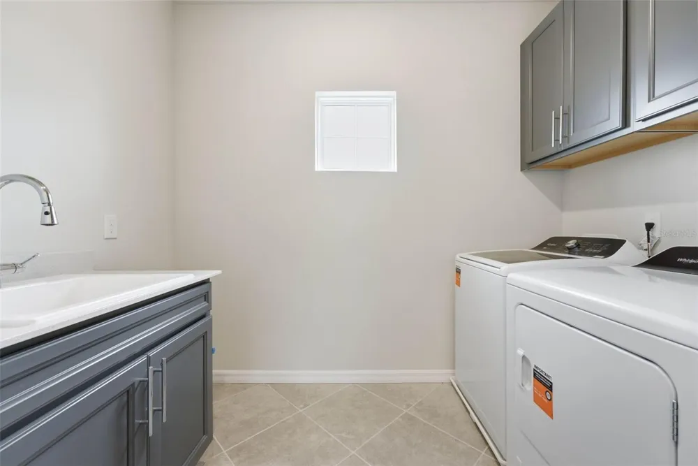 8369 FENTON STREET Orlando, FL 32836