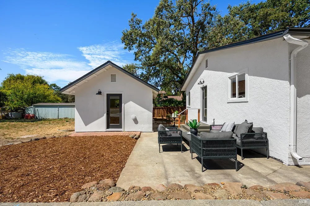 4862 Daywalt Road Sebastopol, CA 95472