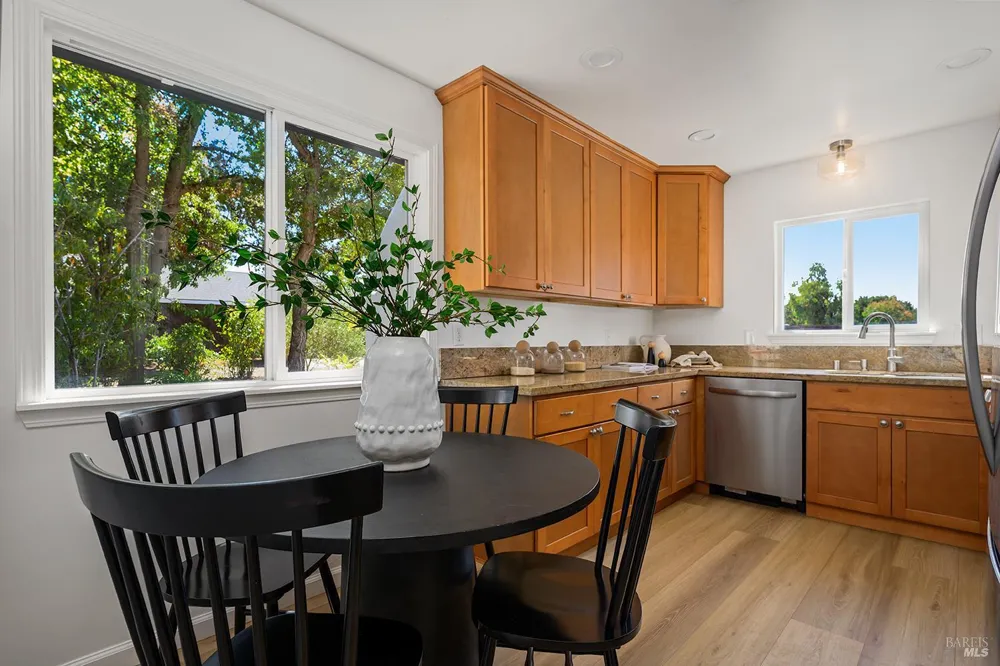 4862 Daywalt Road Sebastopol, CA 95472