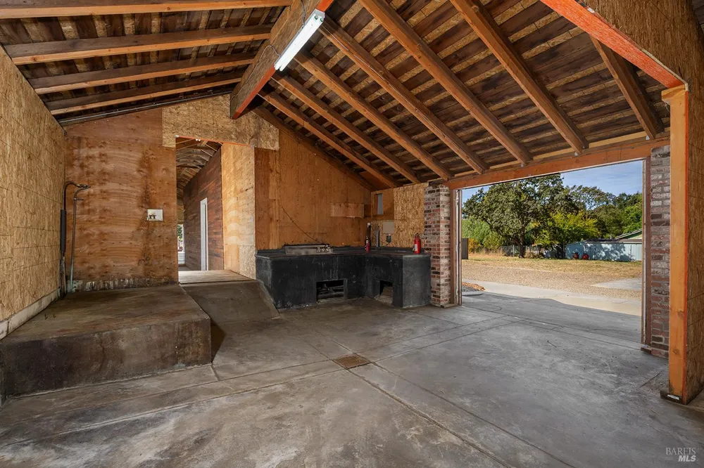 4862 Daywalt Road Sebastopol, CA 95472