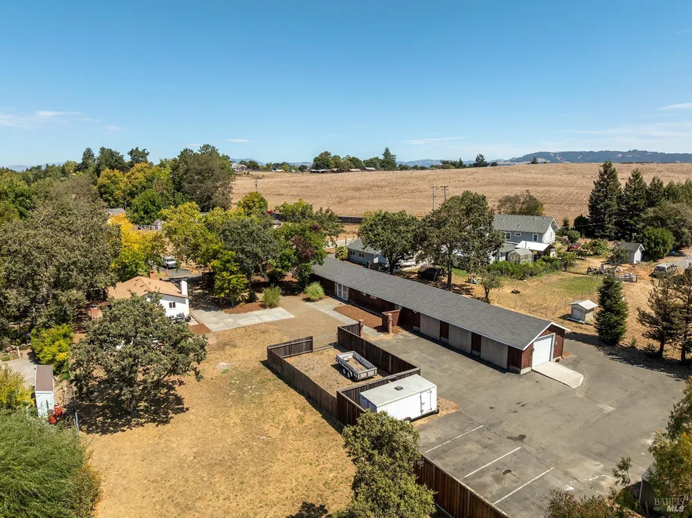 4862 Daywalt Road Sebastopol, CA 95472