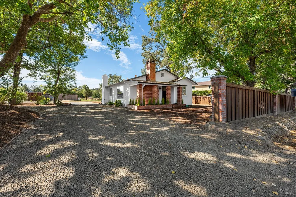 4862 Daywalt Road Sebastopol, CA 95472