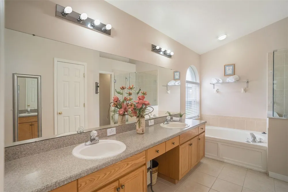 2132 RENSSELAER DRIVE Wesley Chapel, FL 33543